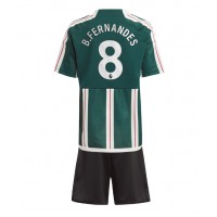 Camisa de time de futebol Manchester United Bruno Fernandes #8 Replicas 2º Equipamento Infantil 2023-24 Manga Curta (+ Calças curtas)